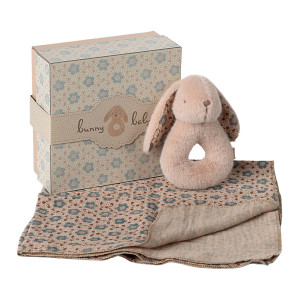 Zestaw Bunny Rattle Set Powder Maileg