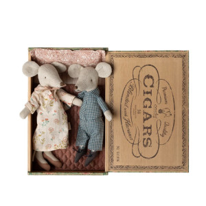 Myszki Babcia I Dziadek W Pudełku Cigarbox Maileg