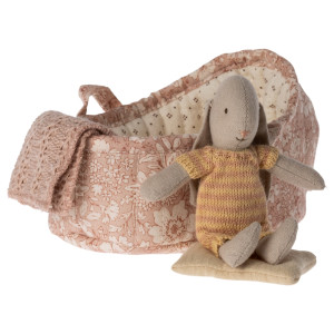 Króliczek W Nosidełku Bunny In Carry Cot Micro Maileg